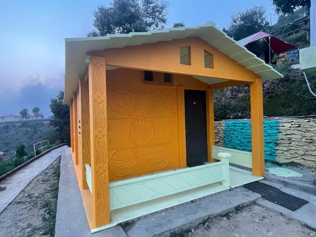 Drona Hills Resorts Kanatal Ngoại thất bức ảnh