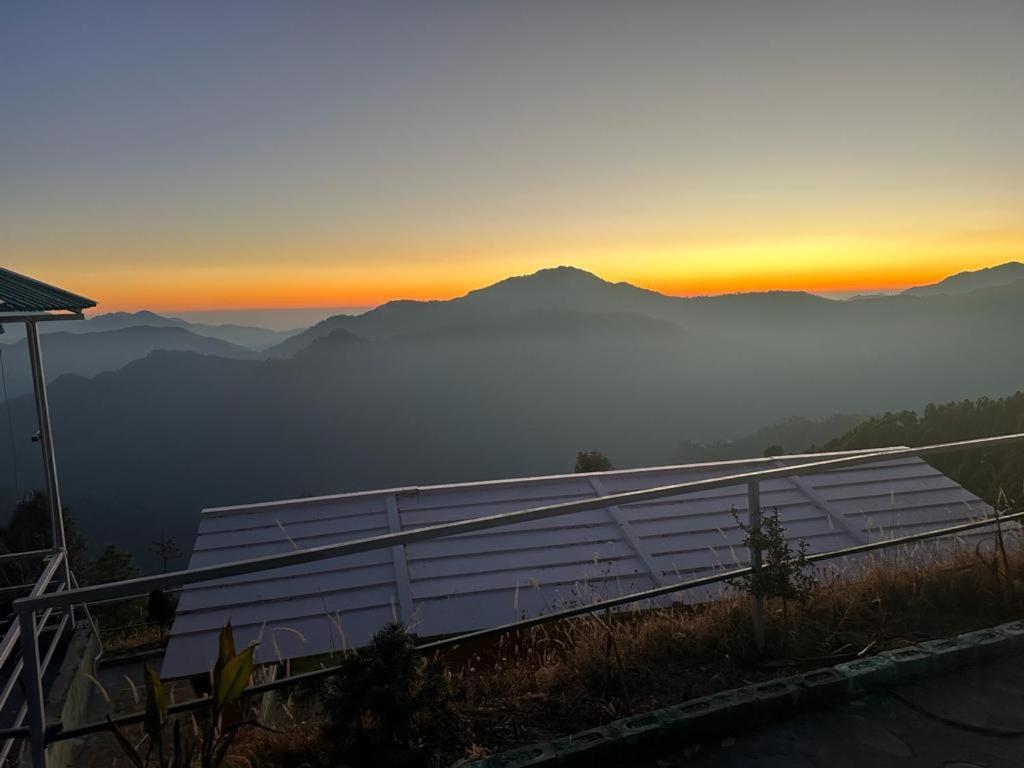 Drona Hills Resorts Kanatal Ngoại thất bức ảnh