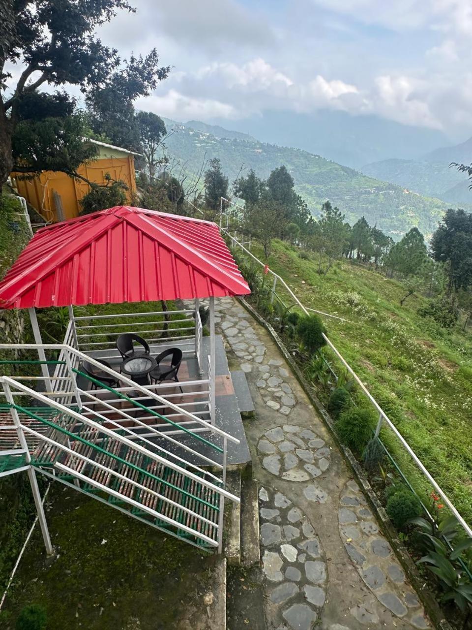 Drona Hills Resorts Kanatal Ngoại thất bức ảnh