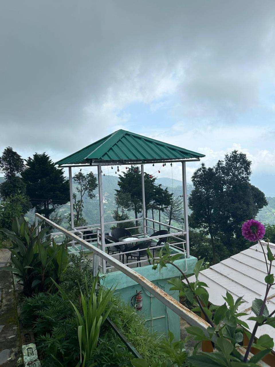 Drona Hills Resorts Kanatal Ngoại thất bức ảnh