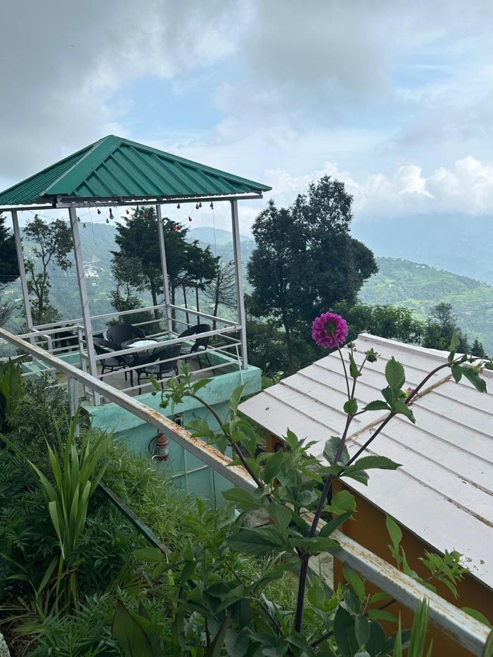 Drona Hills Resorts Kanatal Ngoại thất bức ảnh